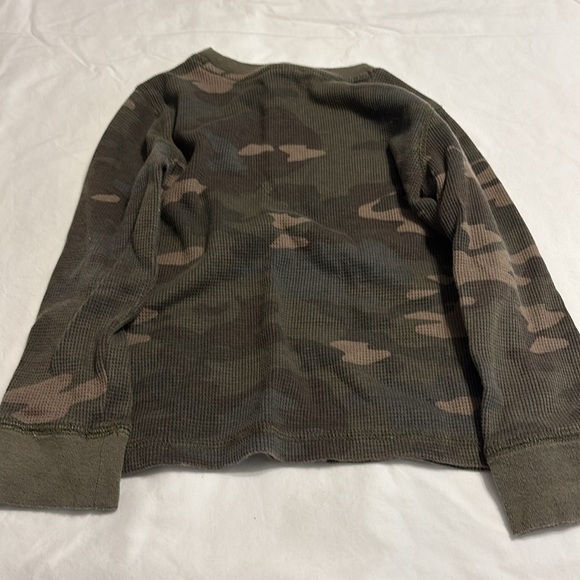 Crazy 8 size 3T camouflage boys long sleeve warm shirt- greens and browns - Picture 4 of 4